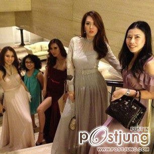 สวยเริ่ดเจิดจรัสเพื่อนซุปตาร์"อั้ม พัชราภา"@งานเเต่งเพื่อน!!