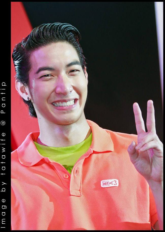 โตโน่ & ริท เดินแบบงาน AIIZ Love Connection Charity @ Parc Paragon