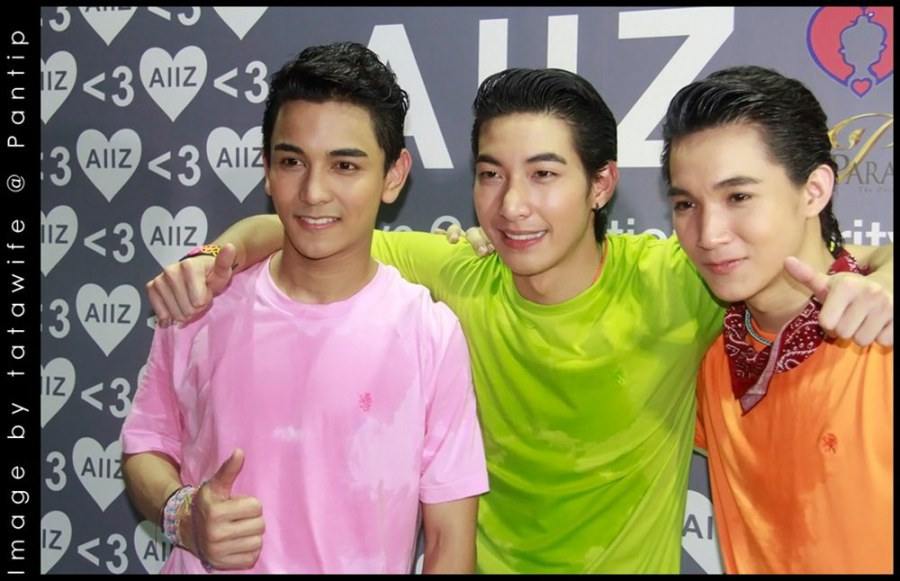 โตโน่ & ริท เดินแบบงาน AIIZ Love Connection Charity @ Parc Paragon