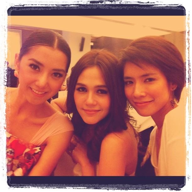 Chompoo Araya w/ friend @Instagram