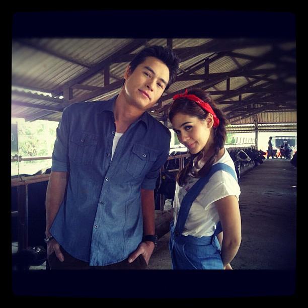 Chompoo Araya w/ friend @Instagram