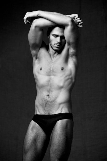 FEATURED MODEL: ALIOTH GARC&Iacute;A BY PHOTOGRAPHER MIGUEL PERDIDO