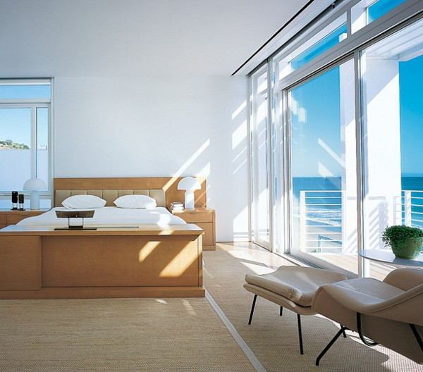 Luxury Beach Houses &ndash; Oceanfront Design with White Exteriors and Interiors