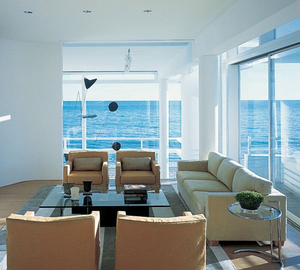 Luxury Beach Houses &ndash; Oceanfront Design with White Exteriors and Interiors