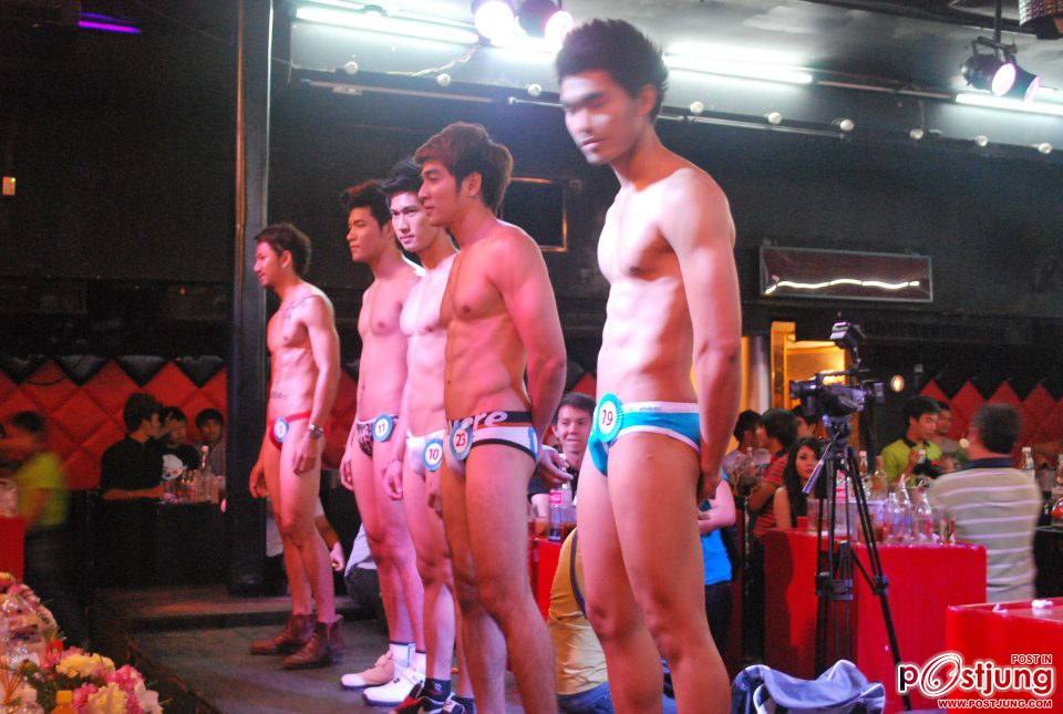 งาน "man of the beach 2012" รัชดาซอย8 หล่อๆทั้งนั้น