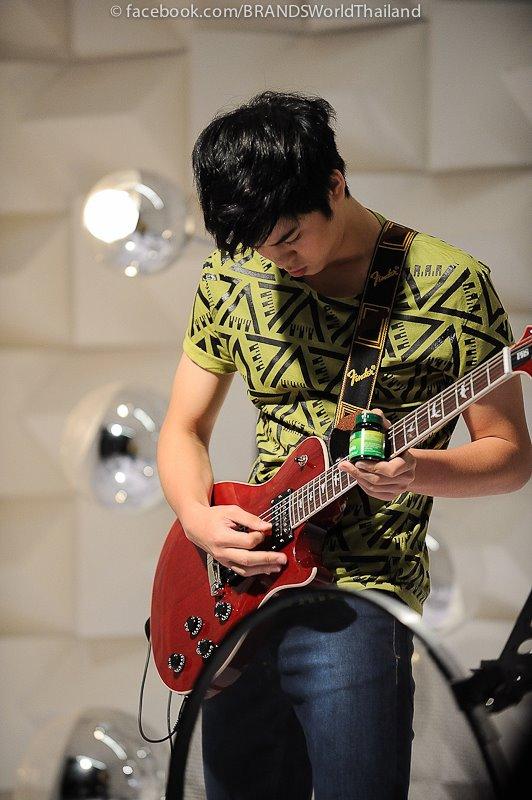 นิชคุณ & พีช-พชร @ เบี้องหลังถ่ายโฆษณา แบรนด์