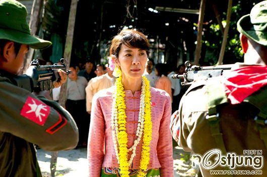 "อองชานชูจี ผู้หญิงท้าอำนาจ " ใน the lady หนังที่ อิงเรื่องจริง