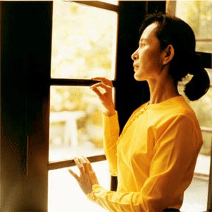 "อองชานชูจี ผู้หญิงท้าอำนาจ " ใน the lady หนังที่ อิงเรื่องจริง