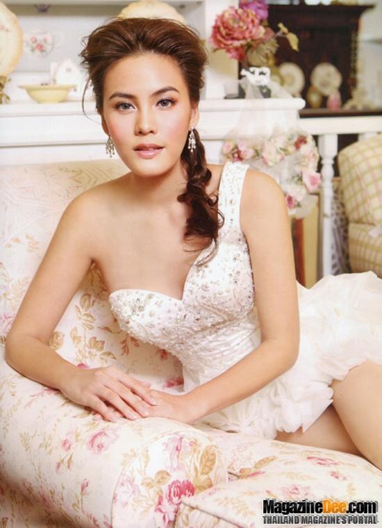 เจนี่ / วิว-วรรณรท / มาร์กี้ / มิน-พีชญา / เบนซ์-พรชิตา @ FINALE WEDDING MAGAZINE vol.1 no.3 January 2012