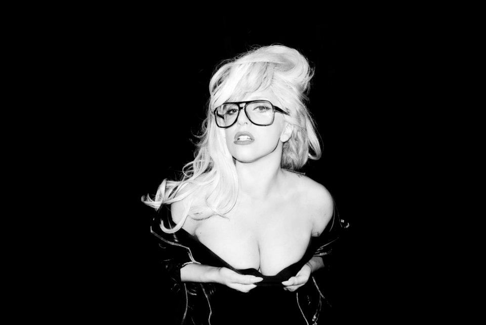 Lady Gaga อุ้ยอยู่ๆ Terry Richardson ก็ปล่อยภาพขาวดำ