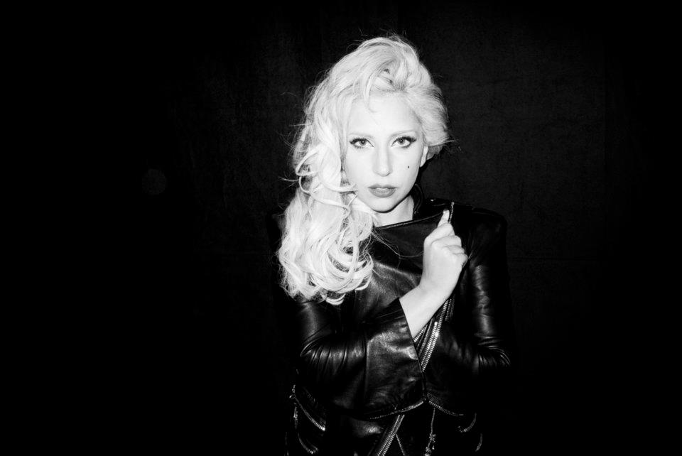Lady Gaga อุ้ยอยู่ๆ Terry Richardson ก็ปล่อยภาพขาวดำ