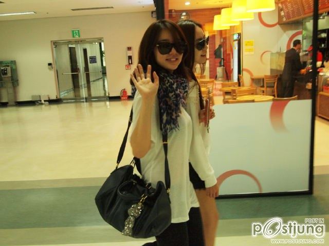 ยุนอึนเฮ (Yoon Eun Hye) ควง  คันมิยอน (Kan Miyon) เที่ยวประเทศญี่ปุ่น