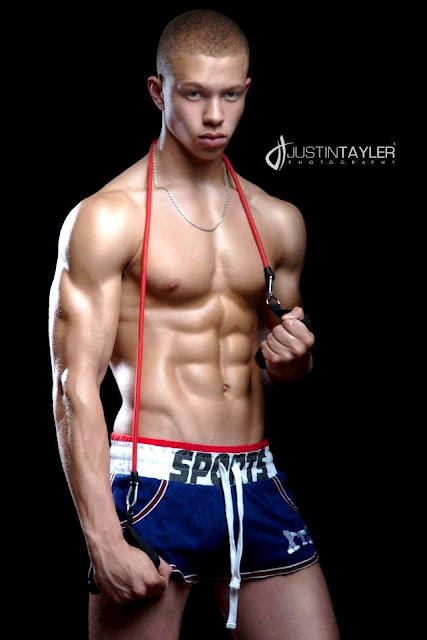 นายแบบ 100