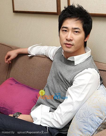 Kang Ji-Hwan