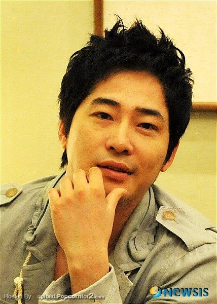 Kang Ji-Hwan