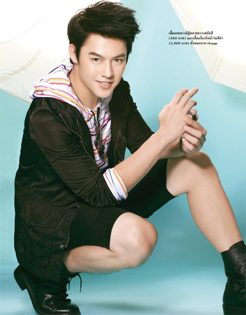 หมาก-ปริญ & มิ้นต์-ชาลิดา @ Lisa weekly 8-2-55