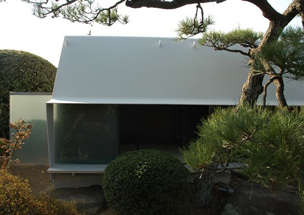 Modern Japanese Tea House - Sheet Metal Architecture in Japan