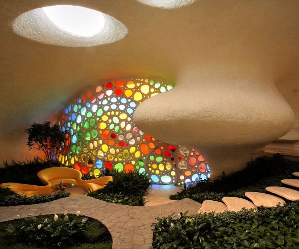 Whimsical House &ndash; Nautilus House in Mexico City