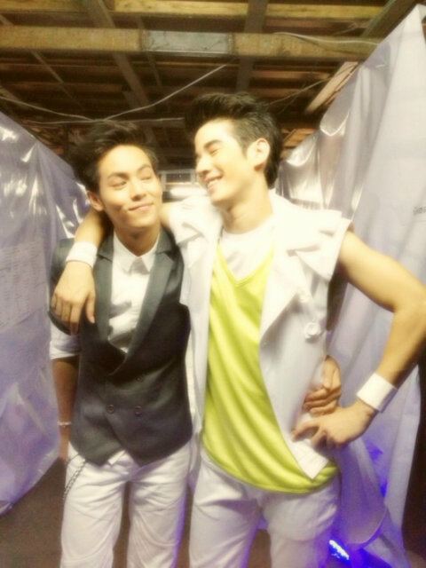 มาริโอ้ & พิช @ 4+1 superstar concert