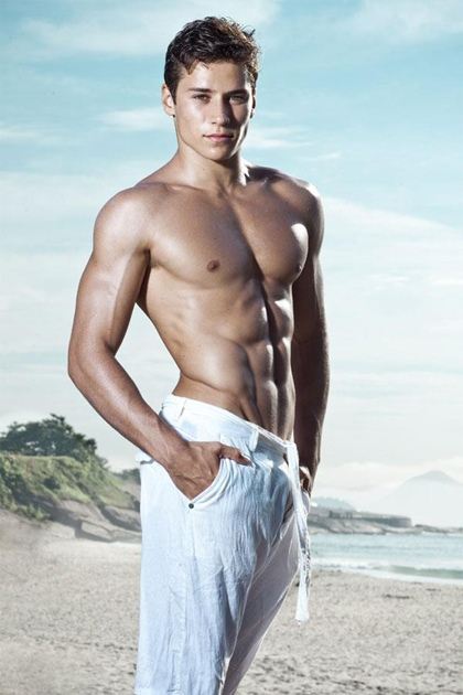 Renato Ferreira for Revista Junior 34