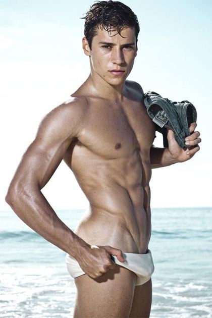 Renato Ferreira for Revista Junior 34