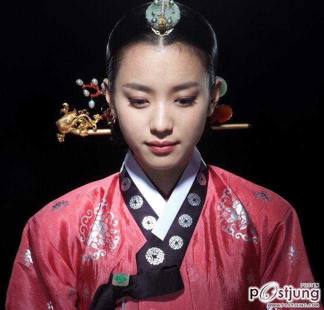 นักแสดงสาว ทงอี