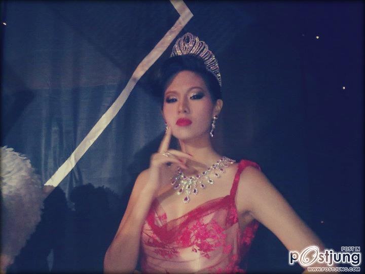 FAH เดินแบบเครื่องเพชรสุดหรู