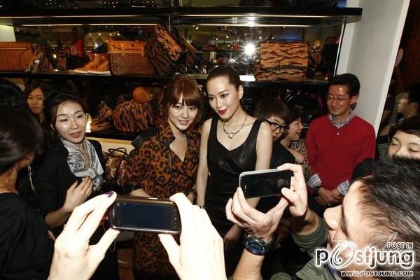 YOON EUN HEY SHE SO HOT IN MCM Hong Kong Time Square Satellite Store