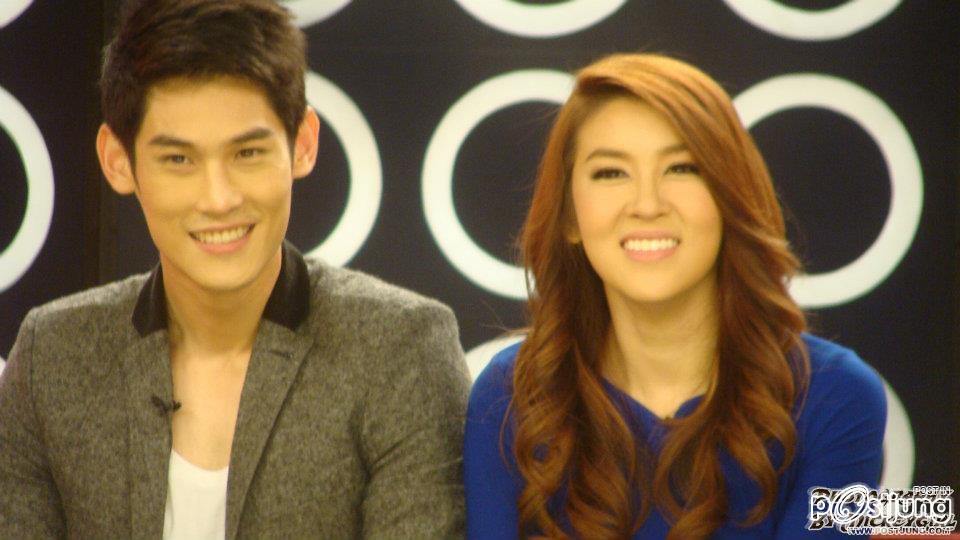 เชียร์ ฑิฆัมพร...สวย เริด จร้า ^^