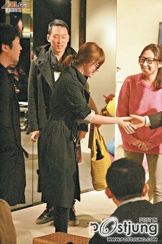 yoon eun hye โดนปาปารัสซี่แอบถ่ายที่ MCM Flagship Store ฮ่องกง