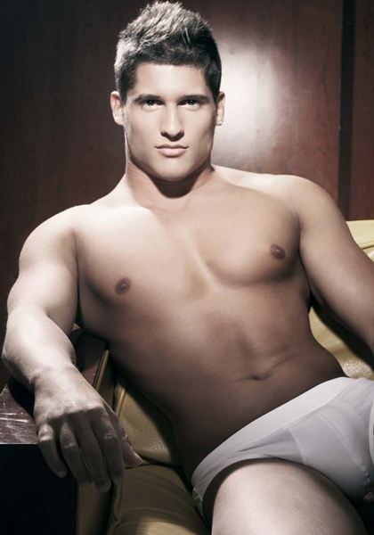 Salva Muste for Revista Nois