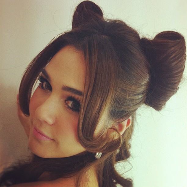 ชมพู่ อารยา กับ ทรงผม เริ่ด ๆ