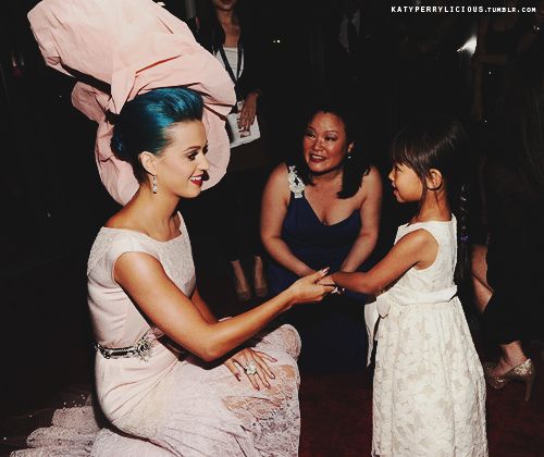 Katy Perry : Petal Power for MusiCares ! สวยๆ