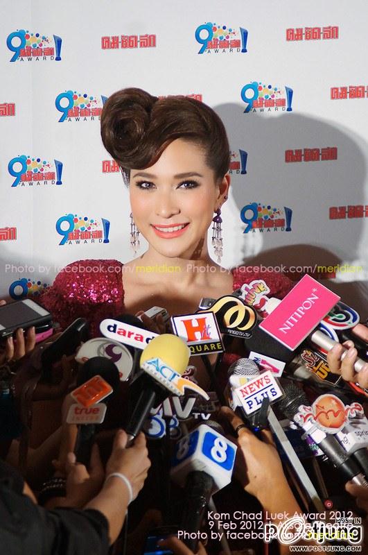 "PIC "พลอย เฌอมาลย์ " หรู เริ่ด คมชัดลึกอวอร์ด ! "