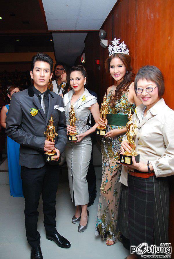 ได้รับรางวัลพระกินรี 2555 บุคคลทำความดีต่อสังคม