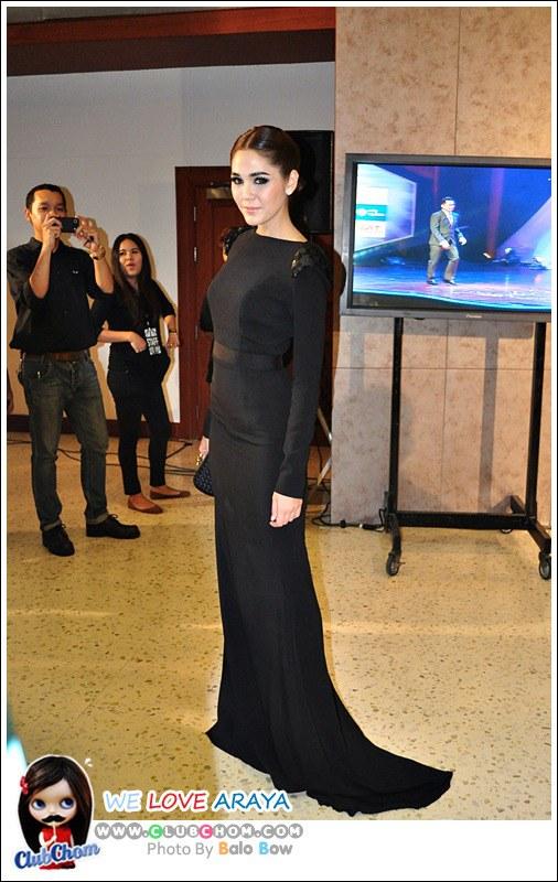 ชมพู่ อารยา รางวัลนักแสดงนำหญิงยอดเยี่ยม โทรทัศน์ทองคำ 2555