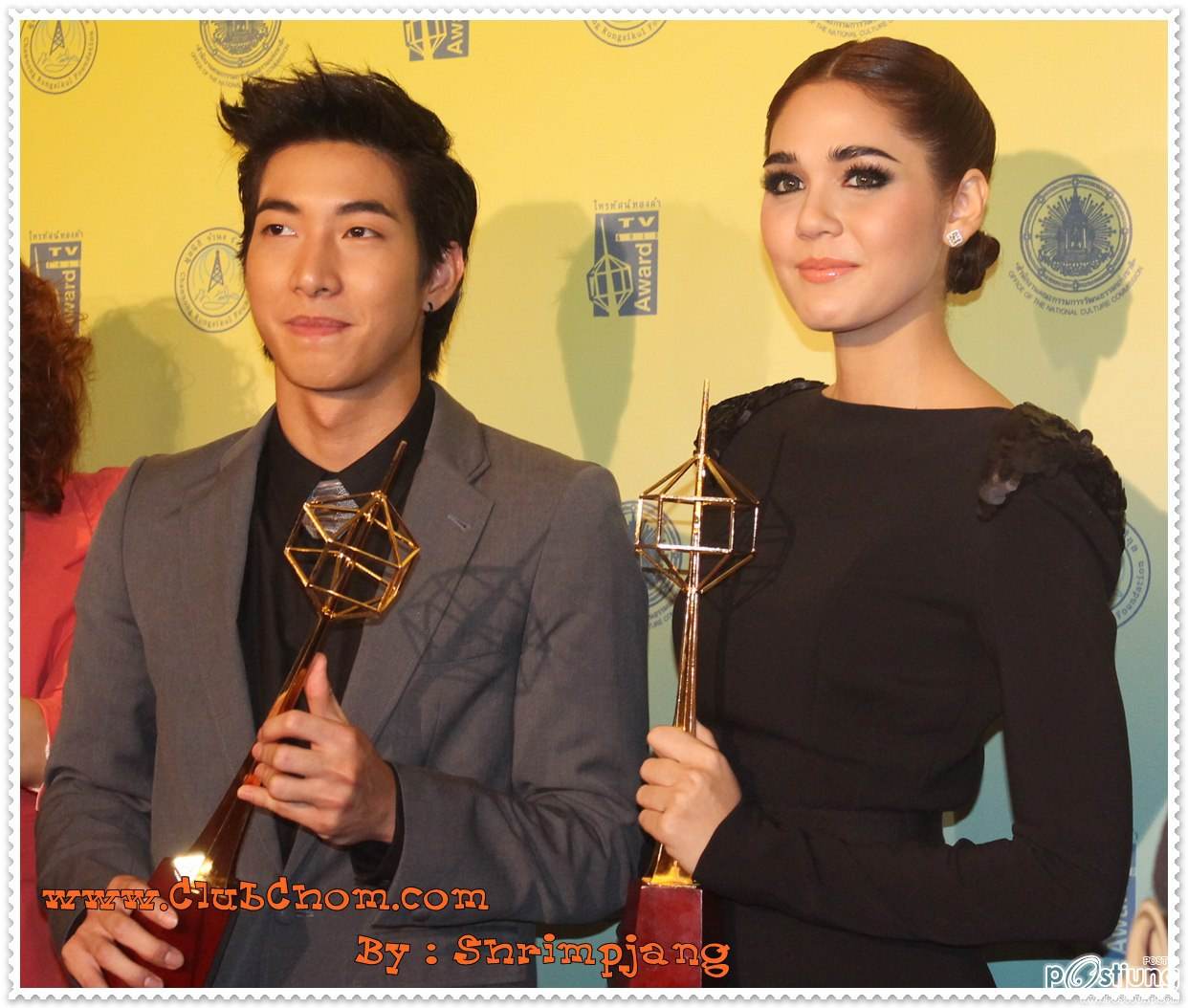 ชมพู่ อารยา รางวัลนักแสดงนำหญิงยอดเยี่ยม โทรทัศน์ทองคำ 2555