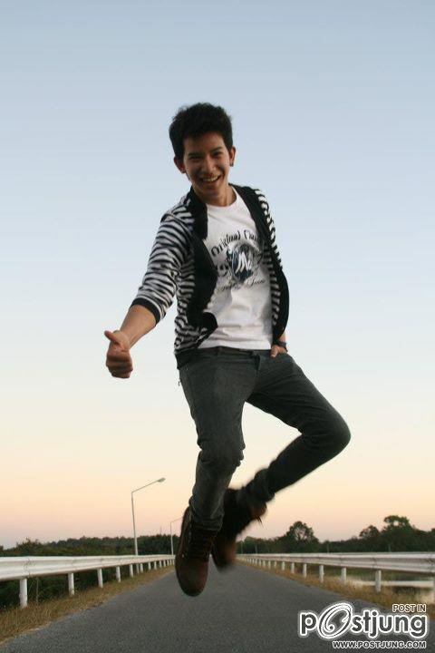 นิกส์ครับ จากสกลนคร ตั้งชื่อภาพว่า BEST JUMP