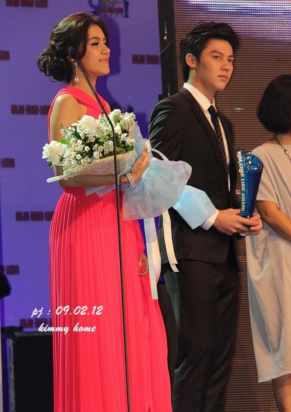 รูป คิม - หมาก จากงานคมชัดลึก อวอร์ด