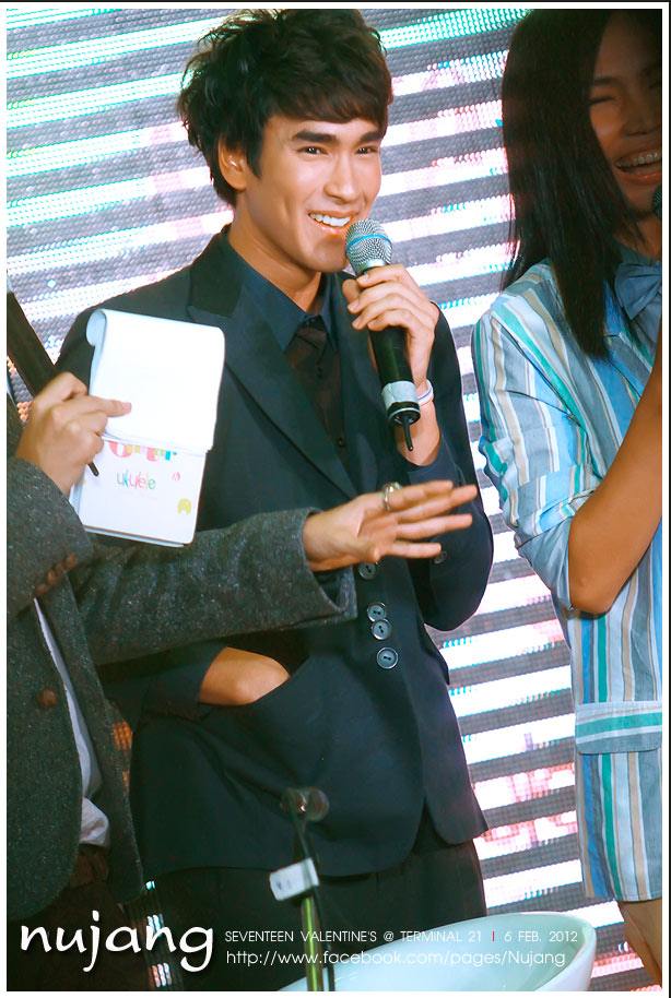 [Pics] ณเดชน์ @  งาน Seventeen Valentine's Party @ Terminal 21 [6-2-12]