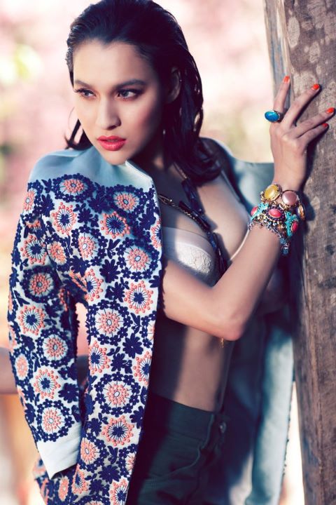 VOLUME vol. 7 no. 162 January 2012