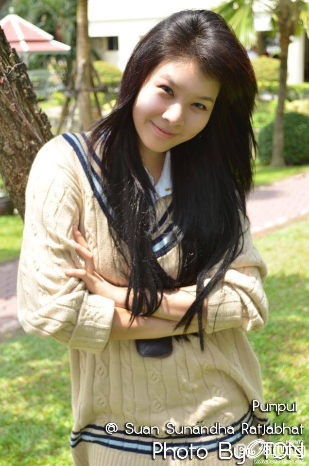 ปุ้ม ปี 2 ออกแบบสิ่งพิมพ์และบรรจุภัณฑ์