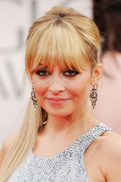 เนรมิตผมหางม้าให้เก๋ไก๋ ด้วยทรงพลิ้วไหวแบบน้ำตก