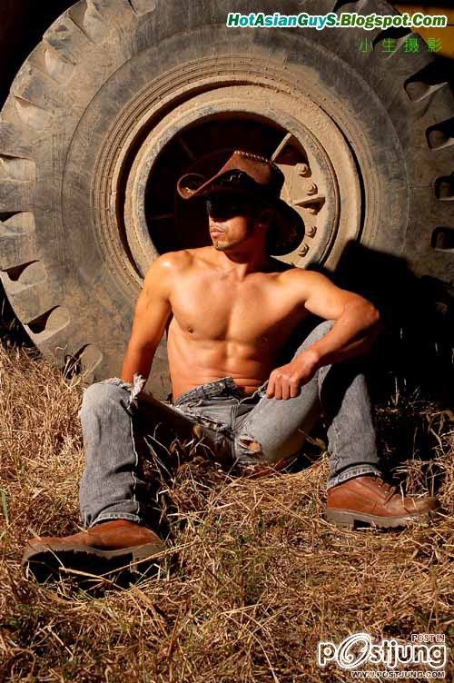 ลึกๆลับๆ