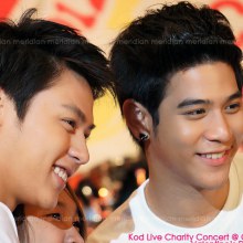 [{PIC] cute ^^ น่ารัก น่าเลิฟ หมาก-พอร์ช จากงาน กอด CHARITY @ Central Plaza Rama 9 เมื่อวานนี้จ้า 