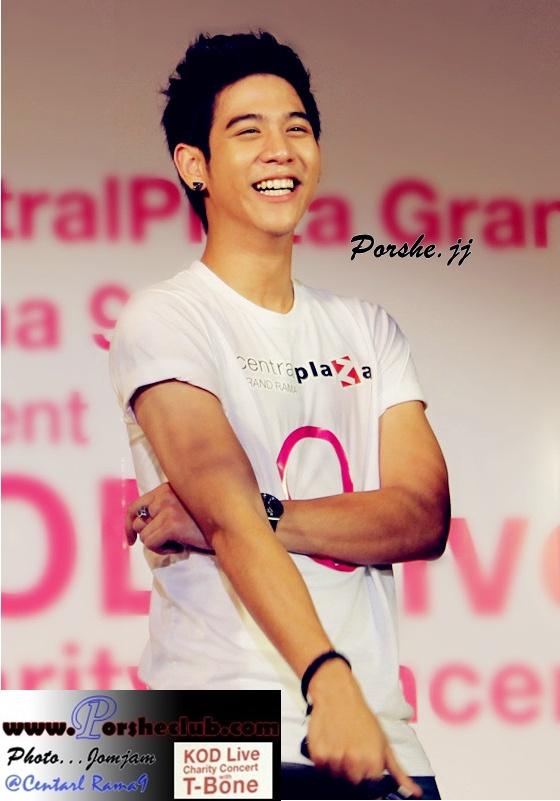 [{PIC] cute ^^ น่ารัก น่าเลิฟ หมาก-พอร์ช จากงาน กอด CHARITY @ Central Plaza Rama 9 เมื่อวานนี้จ้า<<