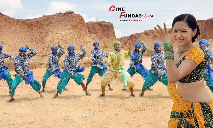 พิ้งค์กี้ สาวิกา