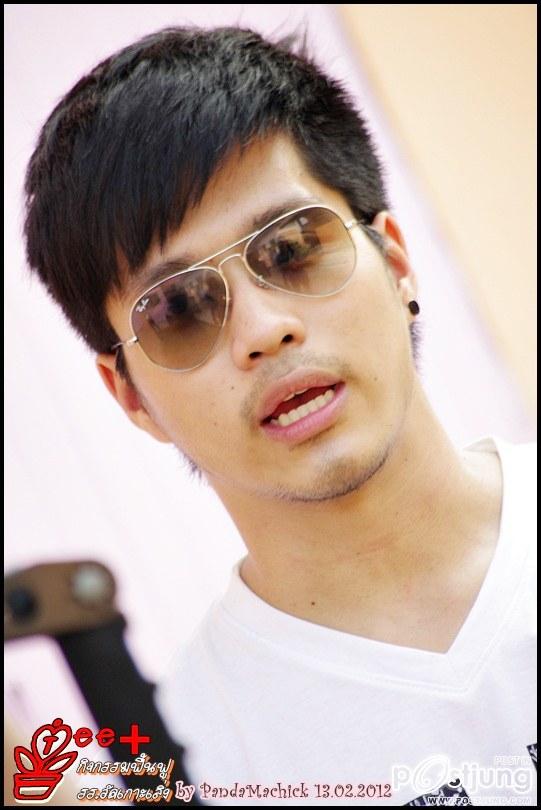 ตี๋เอเอฟหล่อล้ำ