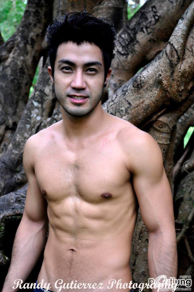 รอยยิ้มละลายใจคนไหน...