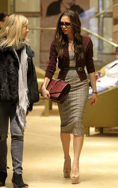 เมื่อ คุนนาย victoria beckham มา New York มาดูเทรนเเฟชั่น ของหล่อนกัน!